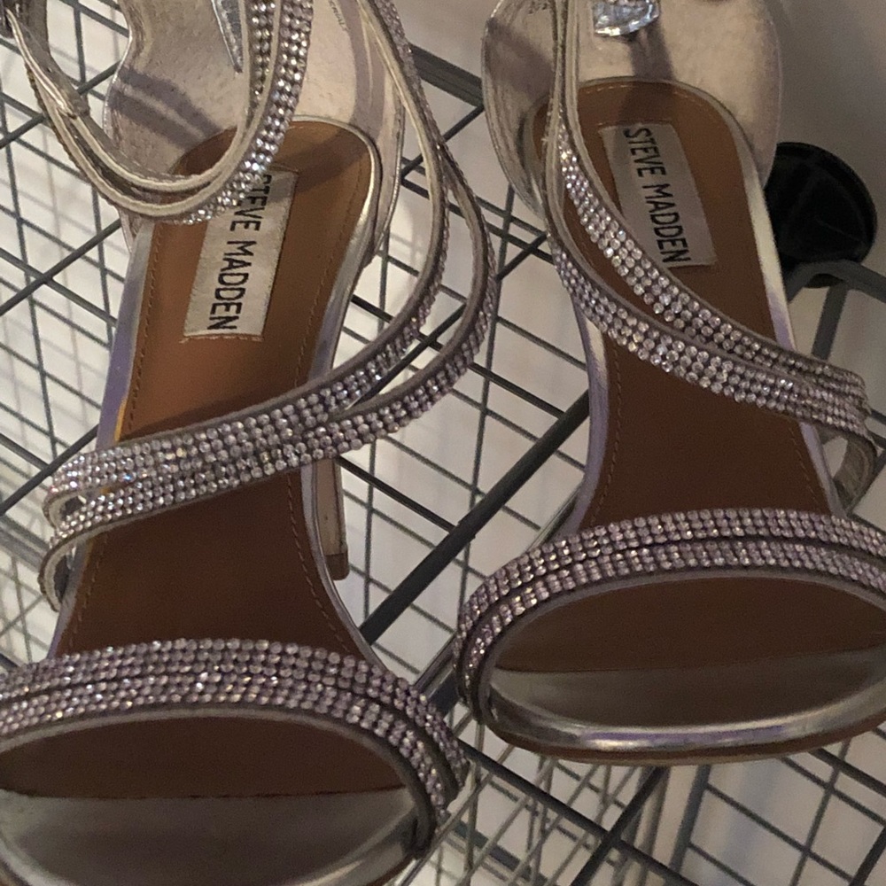 Steve Madden Silver sz6 heels
